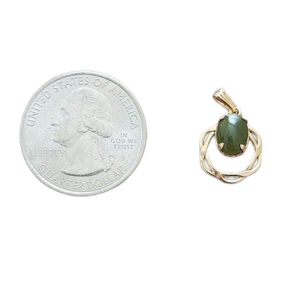 1/20 14K Gold Filled Oval Green Jade Pendant Necklace Charm Estate Jewelry - Picture 3 of 5